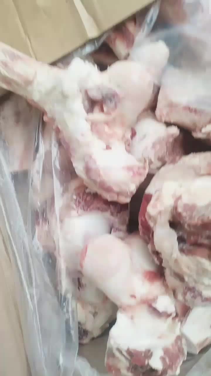 带肉牛棒骨