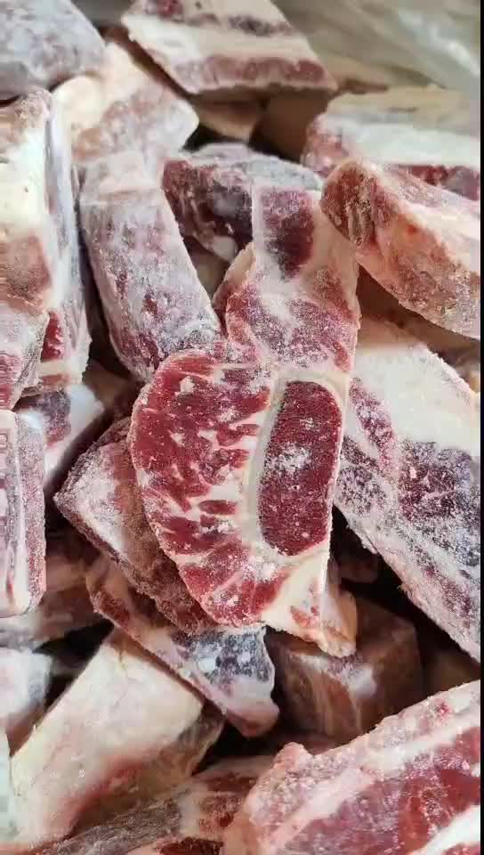 满肉牛排切块